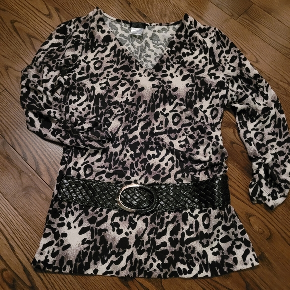 Animal print top with faux belt. - Picture 1 of 6